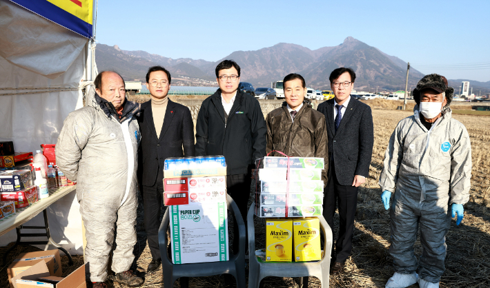 거창군 가축전염병 방역초소 현장 방문. 경남농협 제공