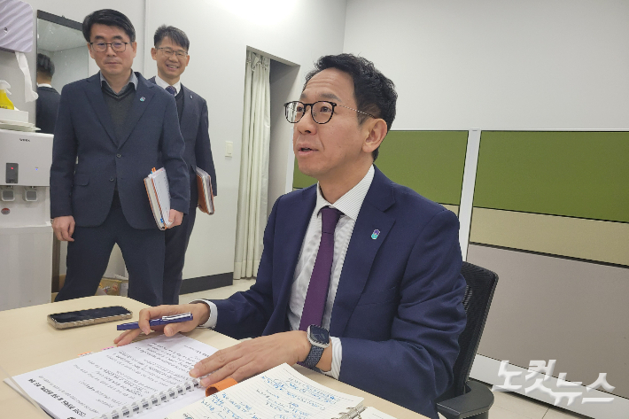 충북도 이방무 기획조정실장. 박현호 기자