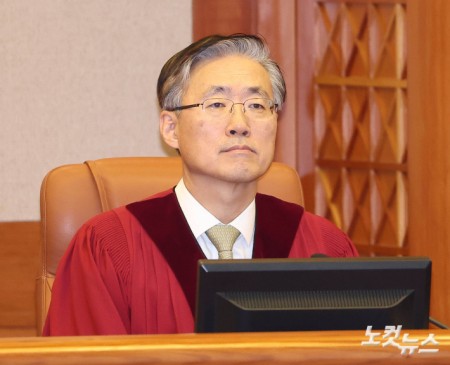 공개변론 참석한 김형두 헌법재판관