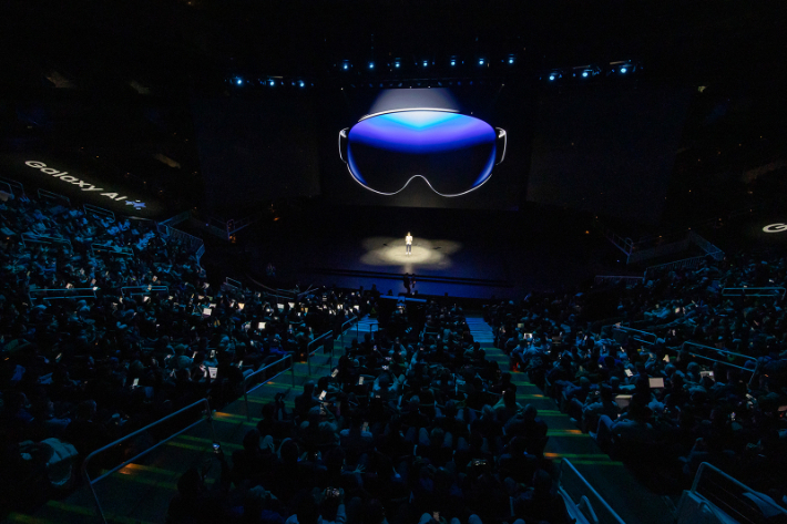 22일(현지시간) 미국 새너제이에 위치한 'SAP센터'에서 개최된 상반기 '갤럭시 언팩 2025'에서 소개된 XR기기 '프로제트 무한(Project Moohan)' 티징 이미지. 삼성전자 제공