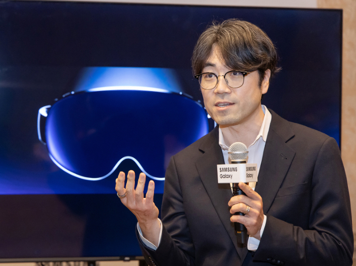 1월 22일(현지시간) 미국 새너제이에서 삼성전자 MX사업부 이머시브 솔루션 개발팀장 김기환 부사장이 'XR 브리핑'을 진행하고 있는 모습. 삼성전자 제공