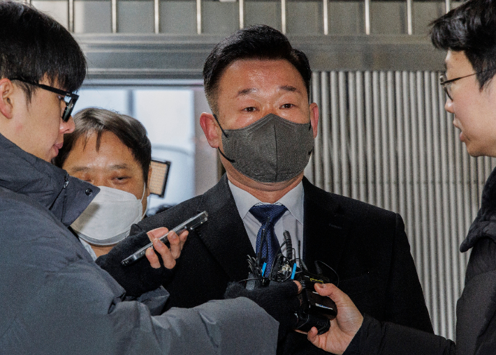 이광우 대통령경호처 경호본부장이 17일 오전 경찰 국가수사본부 특별수사단(특수단)에 출석하고 있다. 연합뉴스