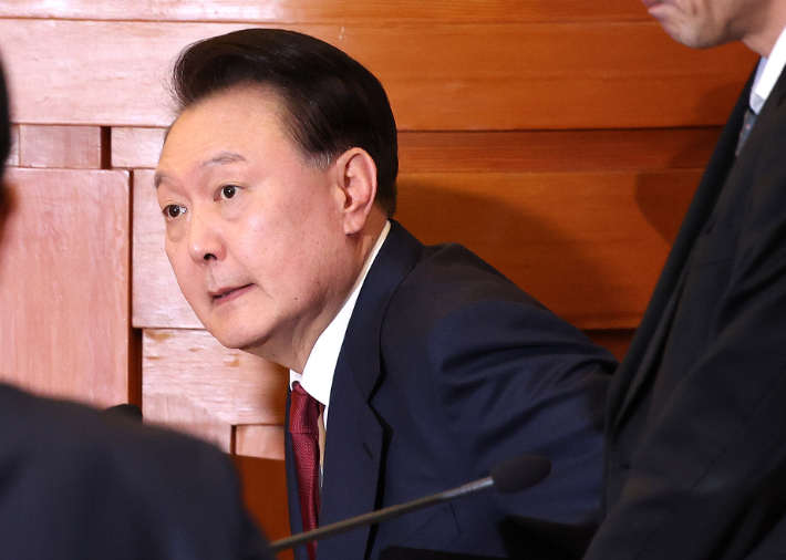 윤석열 대통령, 탄핵심판 4차 변론 출석. 연합뉴스
