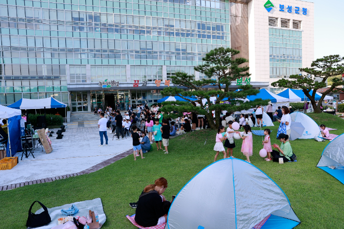 청년공동체 활성화 사업으로 2023년 보성군청 잔디마당에서 진행한 행사. 보성군 제공