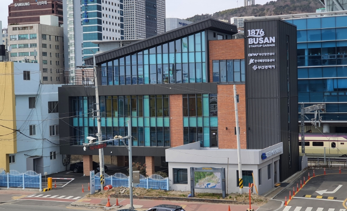  창업지원 플랫폼인 '1876 BUSAN' 전경. 부산항만공사 제공