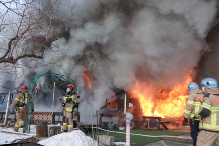 화재가 발생한 양평군 옥천면 단층 단독주택. 경기도소방재난본부 제공