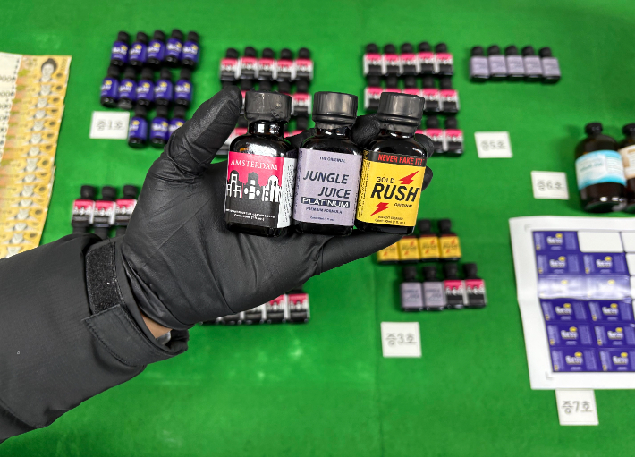 검거 과정에서 유통되지 못한 러쉬 3.4리터(30ml×114병). 서울 강남경찰서 제공