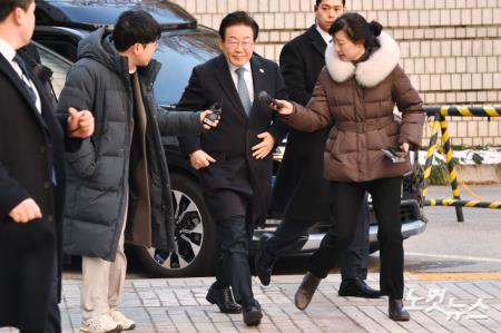 이재명 대표, 공직선거법 위반 항소심 공판 출석