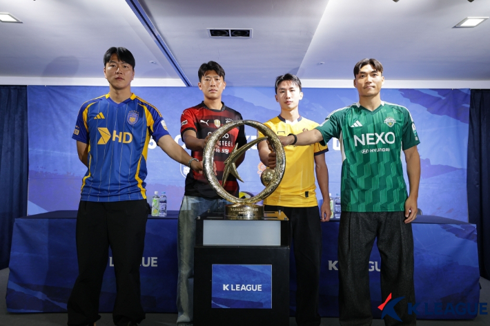 왼쪽부터 김영권, 전민광, 이민기, 박진섭. 한국프로축구연맹
