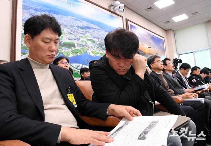 여객기참사 특위 출석한 박한신 유가족협회의 대표