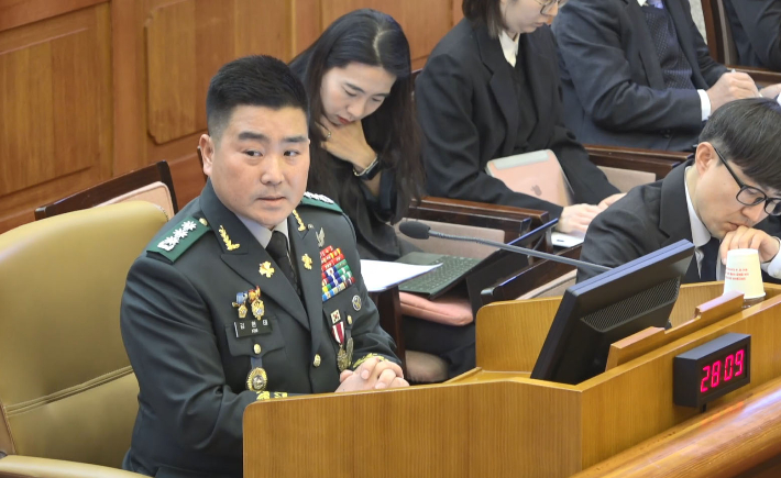 김현태 육군 특수전사령부 707특수임무단장이 6일 서울 종로구 헌법재판소에서 열린 윤석열 대통령 탄핵 심판 6차 변론에 증인으로 출석해 답변하고 있다. 대통령실 제공