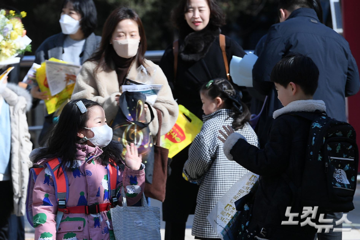 초등학교 입학식. 기사와 연과 없음. 박종민 기자