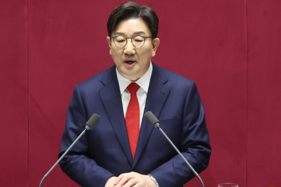  국민의힘 권성동 원내대표가 11일 국회 본회의에서 교섭단체 대표 연설을 하고 있다. 연합뉴스