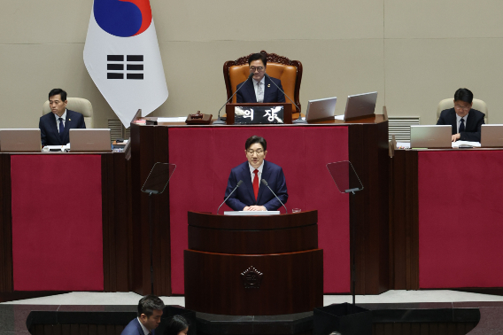 국민의힘 권성동 원내대표가 11일 국회 본회의에서 교섭단체 대표 연설을 하고 있다. 연합뉴스