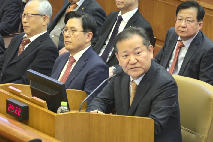 이상민 전 장관, 윤 대통령 탄핵심판 7차 변론 증인 출석     (서울=연합뉴스) 이상민 전 행정안전부 장관이 11일 서울 종로구 헌법재판소에서 열린 윤석열 대통령 탄핵심판 7차 변론에서 증인으로 출석해 발언하고 있다. 2025.2.11  [헌법재판소 제공. 재판매 및 DB 금지]     photo@yna.co.kr (끝)   <저작권자(c) 연합뉴스, 무단 전재-재배포, AI 학습 및 활용 금지> 연합뉴스