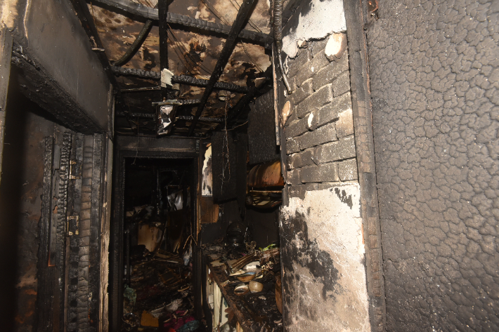 12 오전 2시 41분쯤 서울 강남구 수서동의 한 아파트 1층에서 불이 났다. 서울 강남소방서 제공