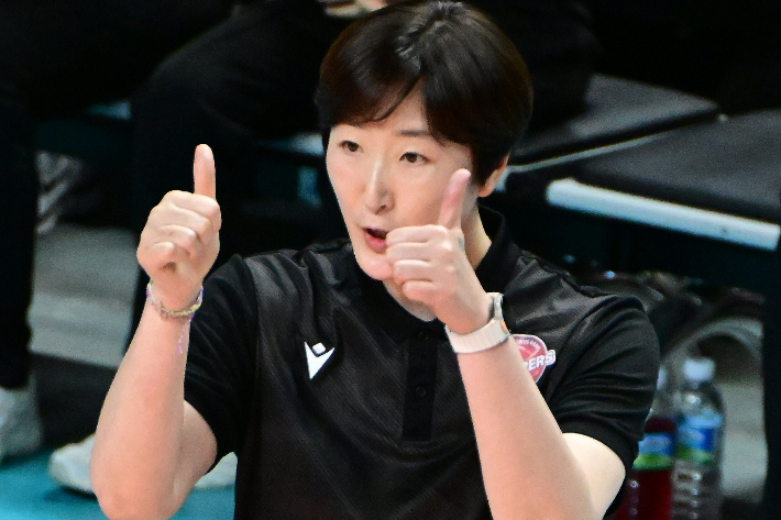 페퍼저축은행 장소연 감독. KOVO 제공 