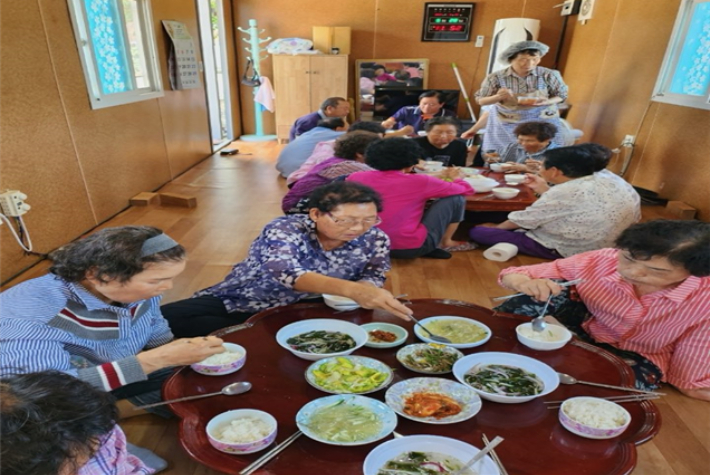전남 영광군이 농번기 마을공동급식 지원 사업을 확대해 추진한다. 영광군 제공