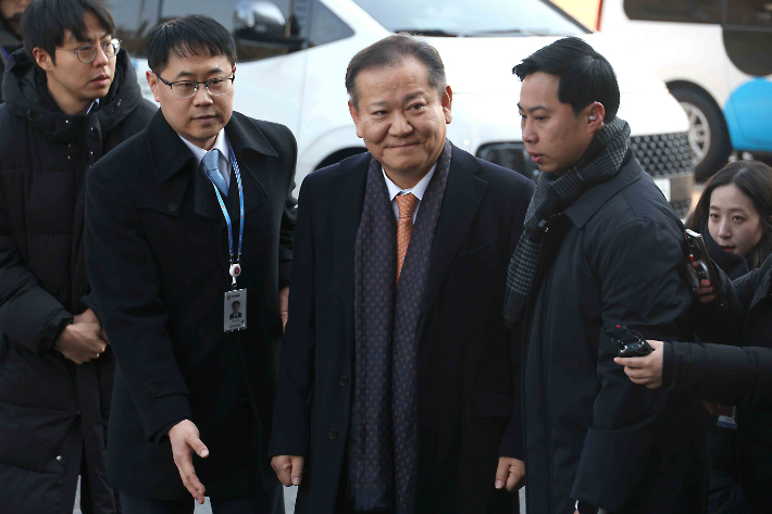 이상민 전 행정안전부 장관이 11일 오전 서울 종로구 헌법재판소에서 열린 윤석열 대통령 탄핵 심판 7차 변론기일에 증인으로 출석하고 있다. 사진공동취재단