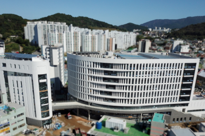 부산 동래구청. 동래구 제공