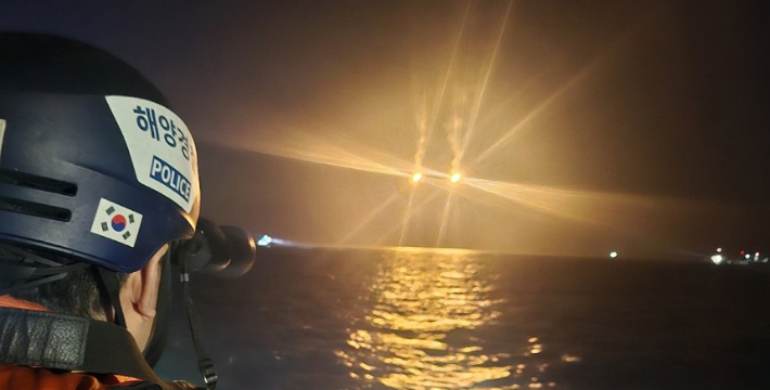 부안해경이 이틀째 수색 작업을 진행하고 있다. 부안해양경찰서 제공