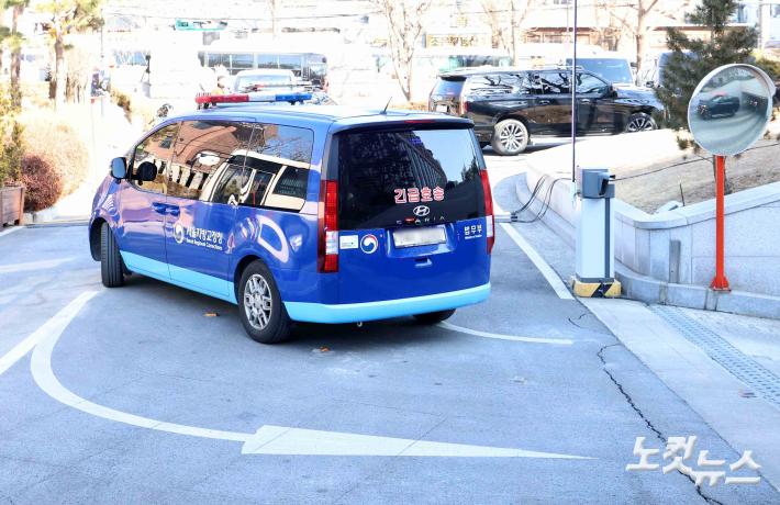 구치소로 돌아가는 윤석열 대통령