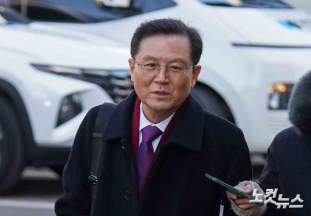입장 밝히는 윤갑근 변호사