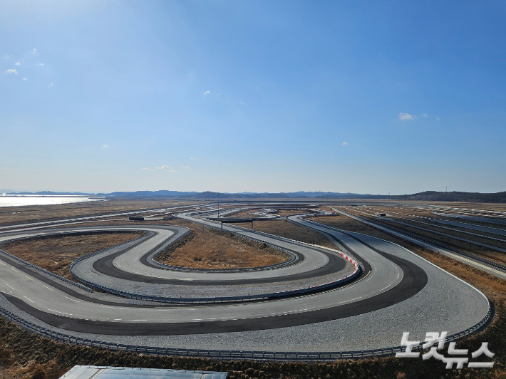 한국테크노링에는 13개 트랙을 운영하면서 타이어 성능을 테스트한다. 인상준 기자