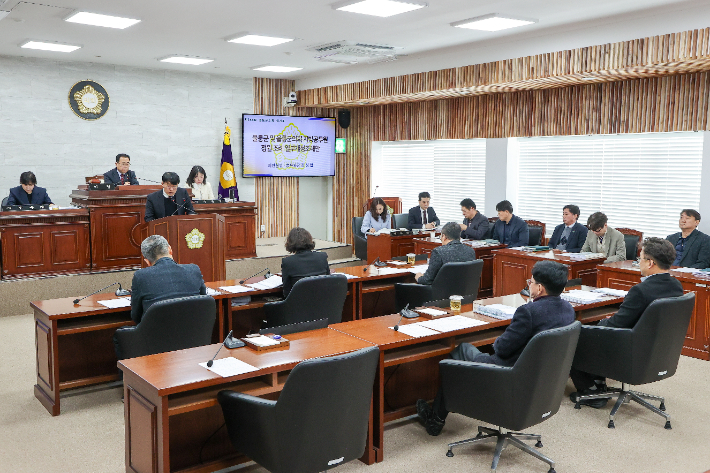 울릉군의회 제공