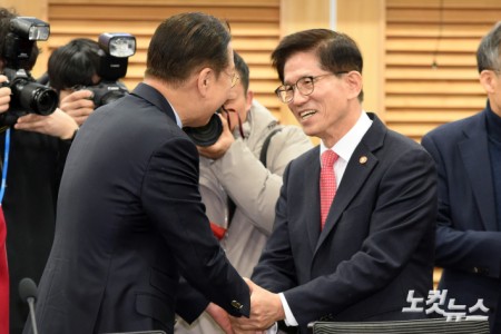 인사하는 김문수-권영세