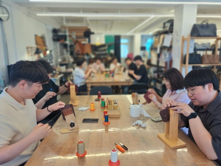 강릉시는 '소화(소통·화합) 잘되는 거꾸로 멘토링'의 소통 영역을 올해 보다 확대해 오는 21일 첫 오리엔테이션을 시작으로 9월까지 8개월간 본격 추진한다. 강릉시 제공