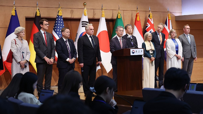 지난해 10월 16일 김홍균 외교부 1차관이 정부서울청사 별관 외교부에서 '다국적 제재 모니터링팀'(MSMT·Multilateral Sanction Monitoring Team) 공식 출범을 발표하는 모습. 연합뉴스