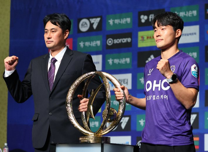 FC안양 유병훈 감독과 이창용. 연합뉴스