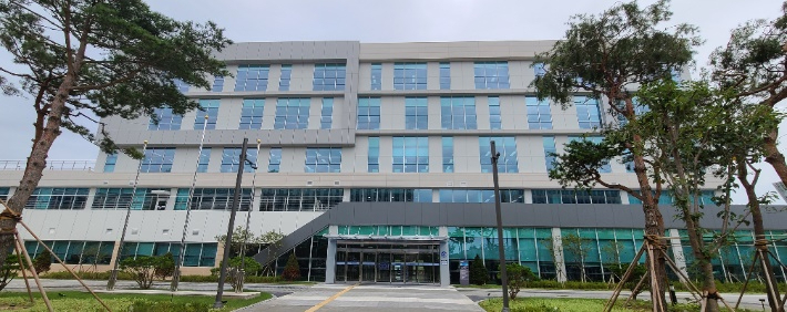 충남선거관리위원회가 있는 정부충남지방합동청사. 충남선관위 제공