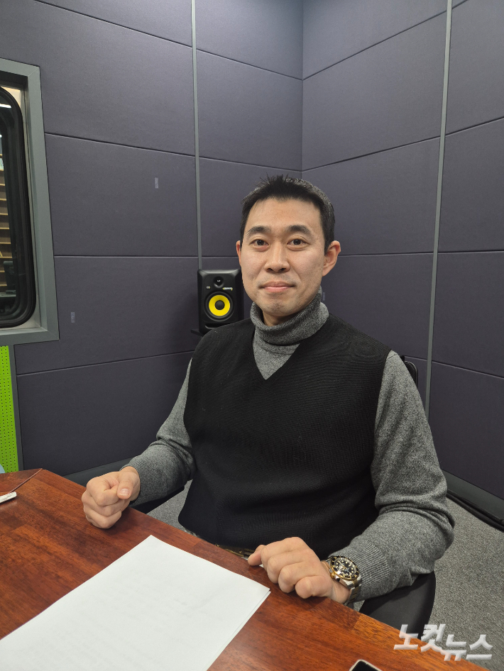 강원CBS.강원영동CBS 시사프로그램 <최진성의 위클리오늘>에 출연한 강원특별자치도 최진영 청년특보. 강민주 PD