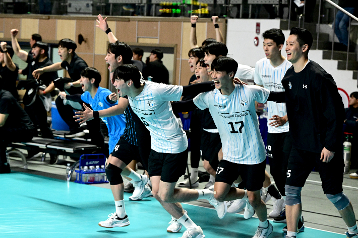 현대캐피탈 정규리그 1위 확정. 한국배구연맹