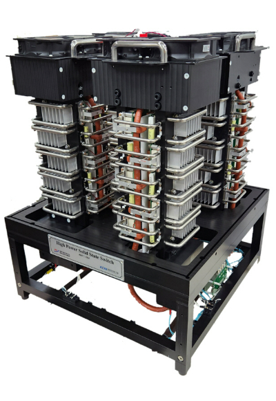 KERI가 개발한 '반도체 기반 대용량 스위치'. 전기연구원 제공