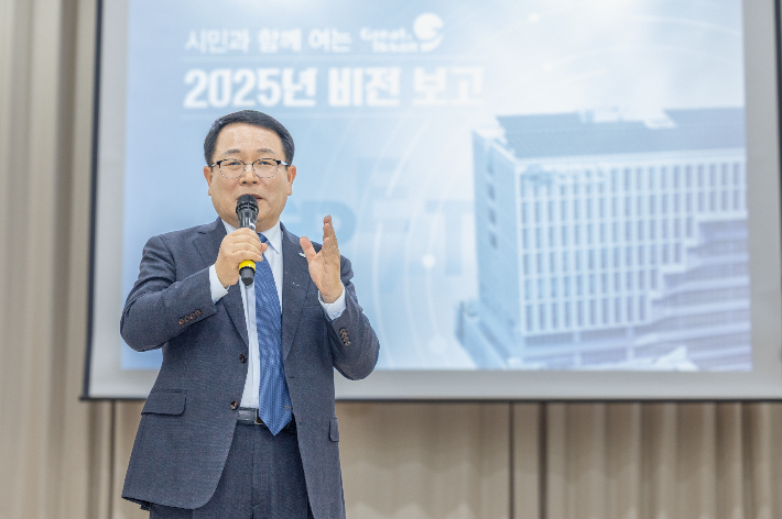 정헌율 익산시장이 24일 올해 주민과의 대화 첫 일정으로 함열읍과 용안면을 찾았다. 익산시 제공