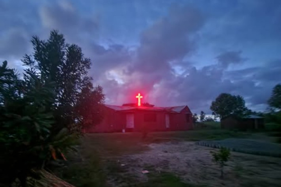 김창열 목사와 이리문 목사가 선교하던 마다가스카르 교회. 