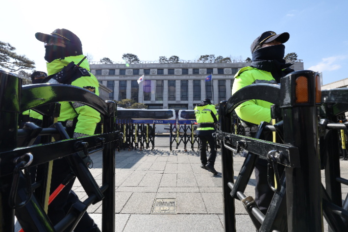 탄핵심판 변론 종결 앞둔 헌법재판소. 연합뉴스