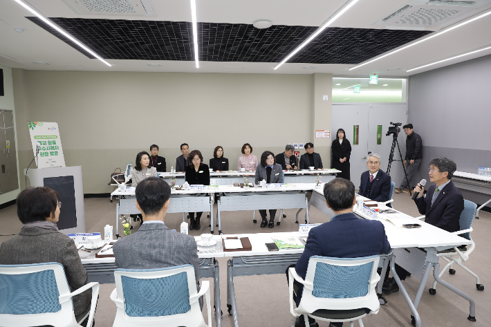 울산광역시교육청은 25일 부울경 교육감협의회에서 폐교를 교육·문화 공간으로 조성하는 방안을 논의했다. 울산시교육청 제공 