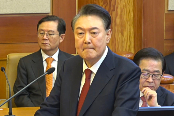 윤석열 대통령이 25일 서울 종로구 헌법재판소에서 열린 윤 대통령 탄핵심판 11차 변론에서 최종 의견 진술을 하고 있다. 헌법재판소 제공
