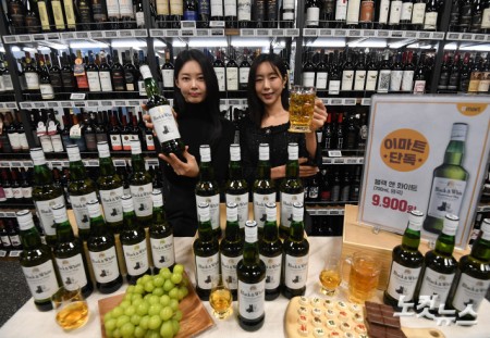 ‘초저가 주류’ 열풍 이어가는 이마트, 9900원 위스키 출시