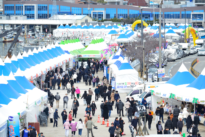 지난해 열린 '울진대게와 붉은대게 축제'. 울진군 제공