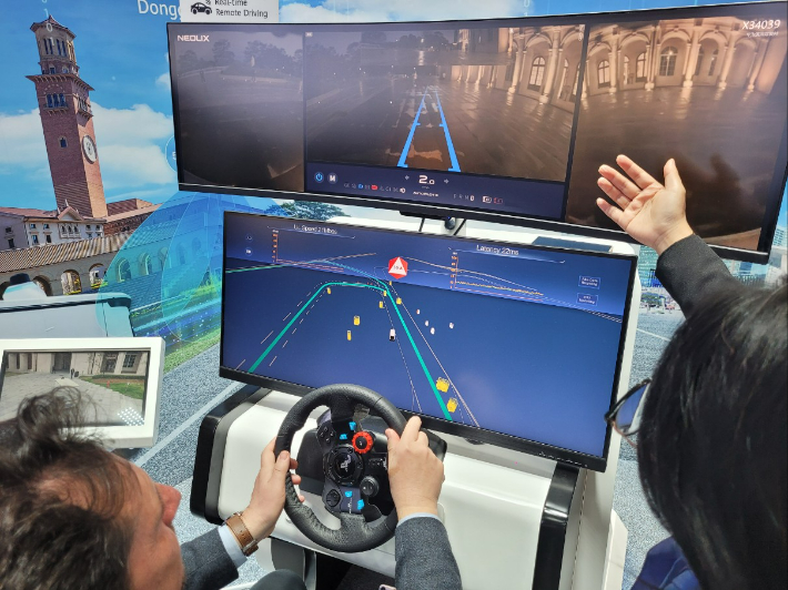 화웨이가 공개한 5G 기반 원격 운전 기술 활용 모빌리티 솔루션. 김기용 기자