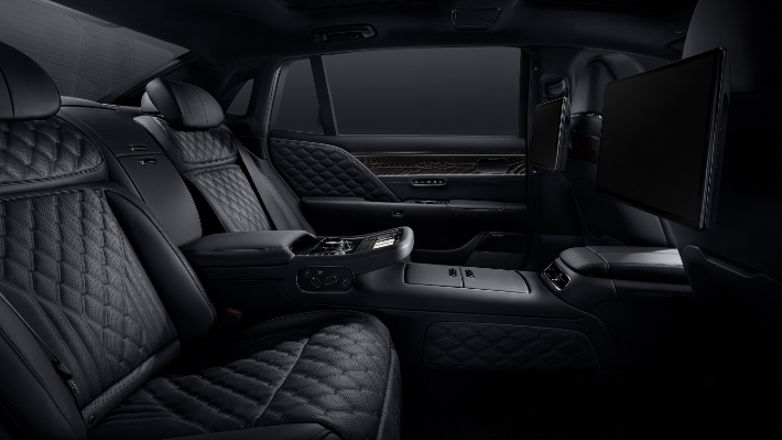 G90 롱휠베이스 블랙 내장 이미지. 제네시스 제공