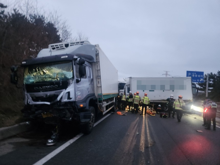 사고가 발생한 트럭. 연합뉴스