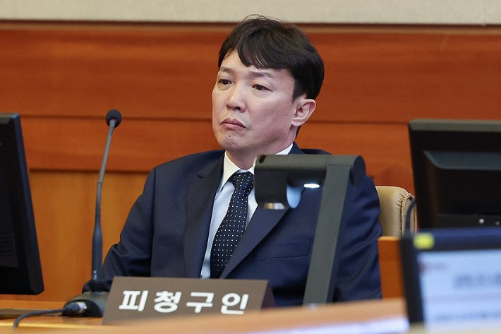 이재명 수사했던 검사 기소…객실료 수수 등 혐의[뉴스쏙:속]