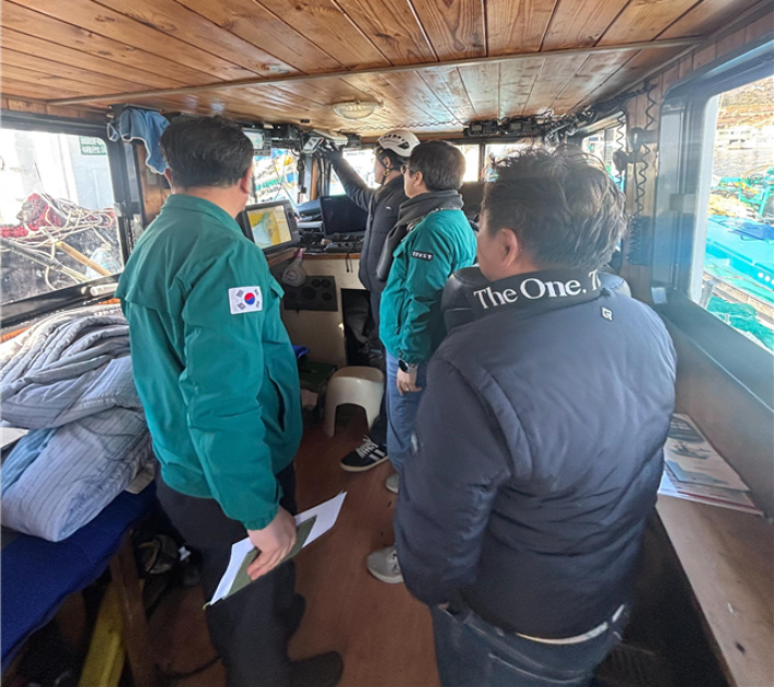 어선점검. 경남도청 제공 