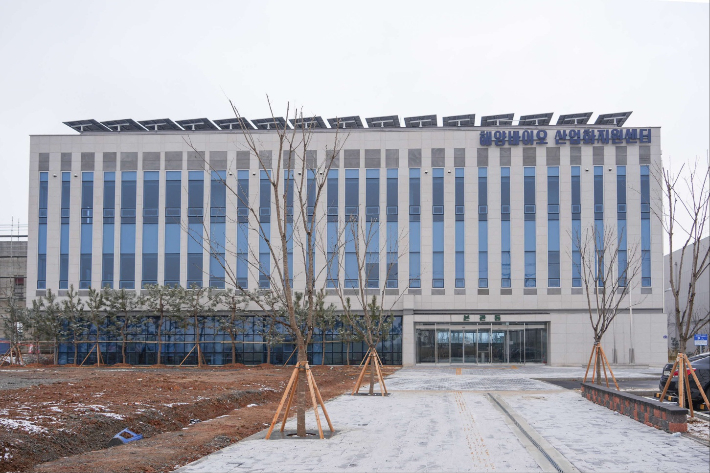 서천에 있는 해양바이오산업화지원센터. 서천군 제공